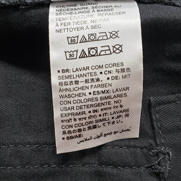 Amazon Essentials Men's Classic Fit Cargo Shorts - Picture 11 of 12